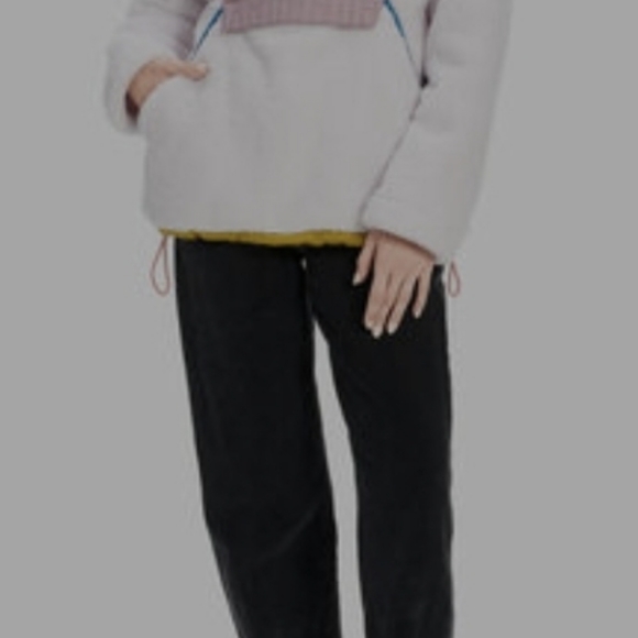 Ugg pullover - Picture 4 of 16